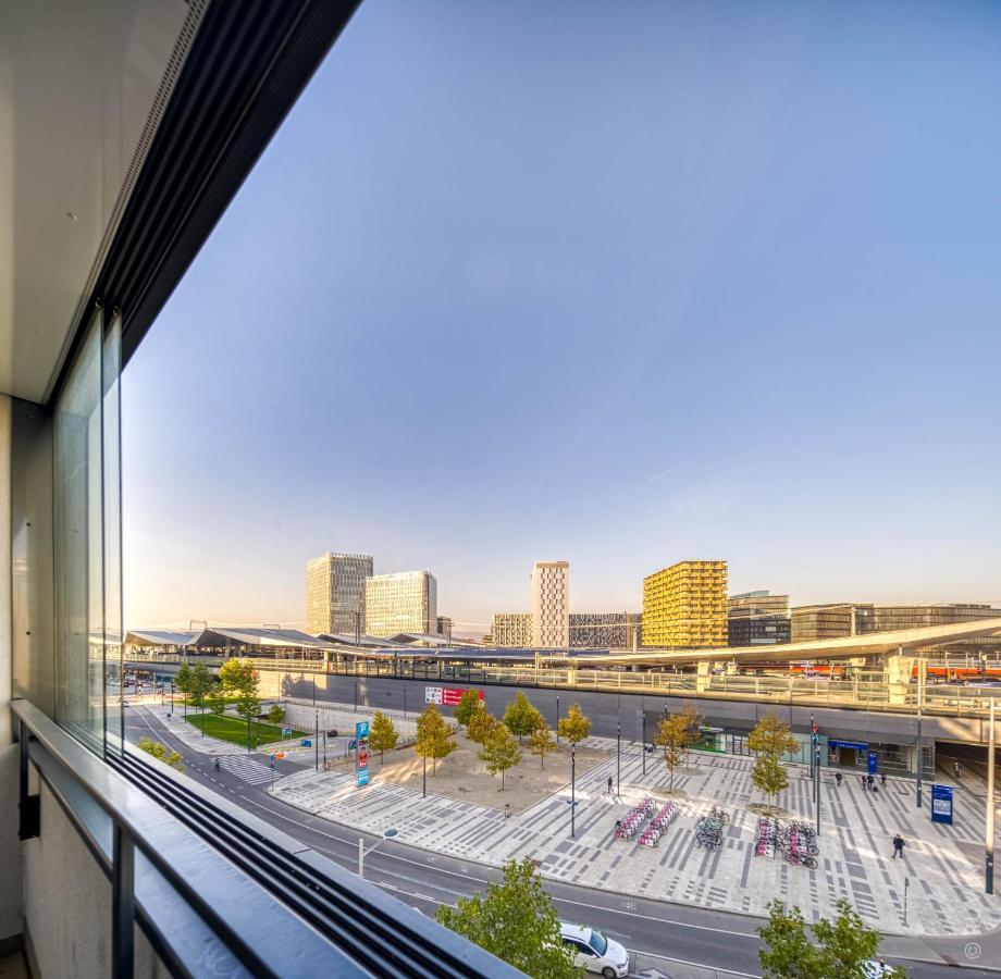 High Rise, Netflix, 2 Min To Main Station Apartamento Viena Exterior foto